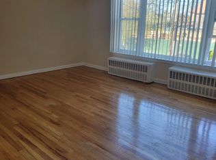 43-10 220, Bayside, NY 11361