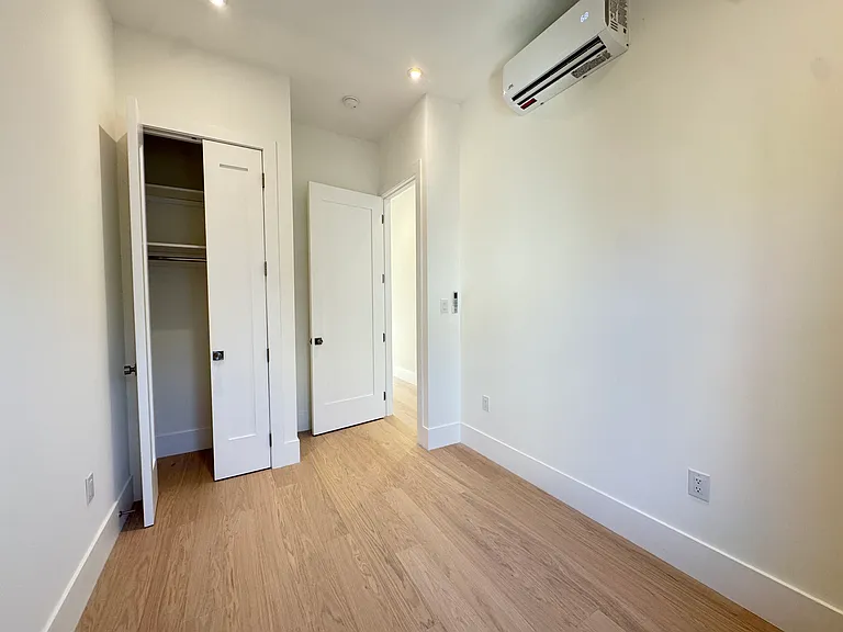 3 Spencer Pl #3 — Photo 8