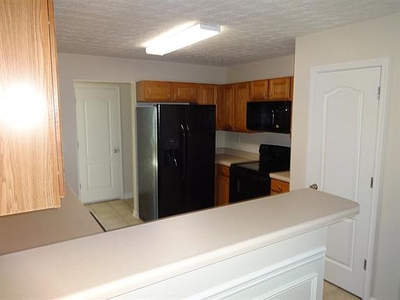 5th image of 3742 Georgia Dr