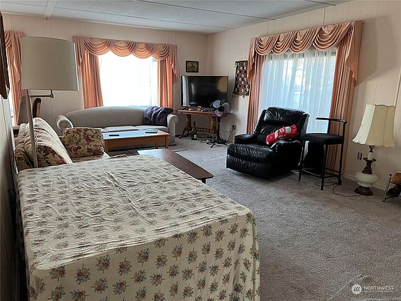 4th image of 1415 84th St SE Unit 132