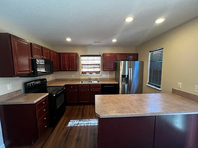 2540 Halle Ann Cir — Photo 9