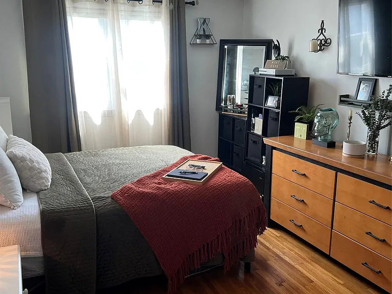 644 E Olive St #UPPER — Photo 10