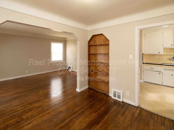 20772 Dexter Blvd, Warren, MI 48089