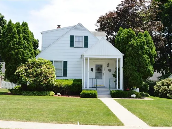 2740-2742 Elm Ct, Allentown, PA 18104