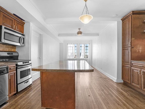 5th image of 5 Tudor City Pl APT 1639