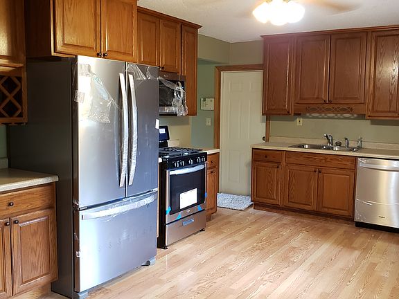 2nd image of 2885 Bradshaw Cir SE