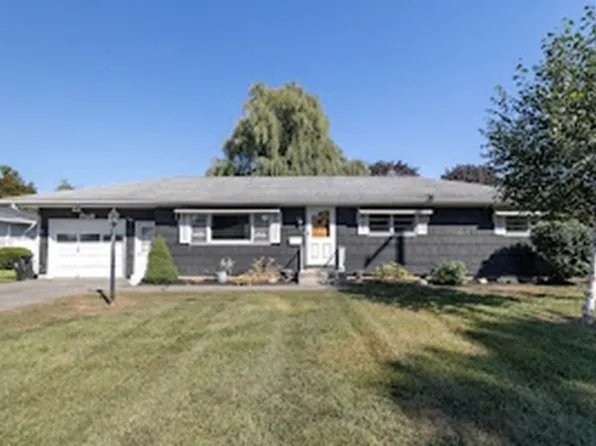 79 Ruskin St, Chicopee, MA 01020