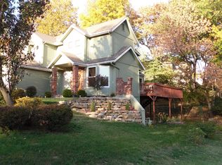 627 N Clayview Dr, Liberty, MO 64068