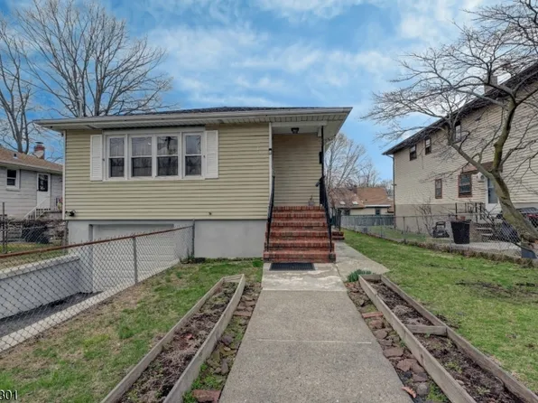 448 Clifton Blvd, Clifton City, NJ 07013