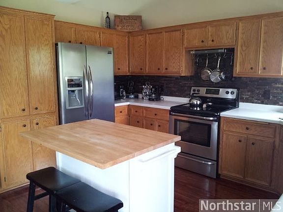 4th image of 8533 Pine Ct