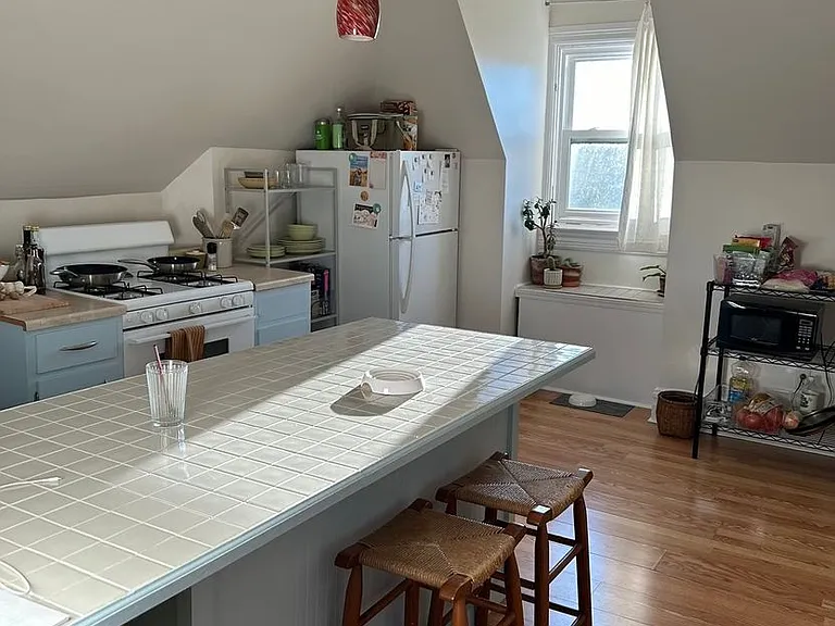 123 Roup Ave — Photo 5