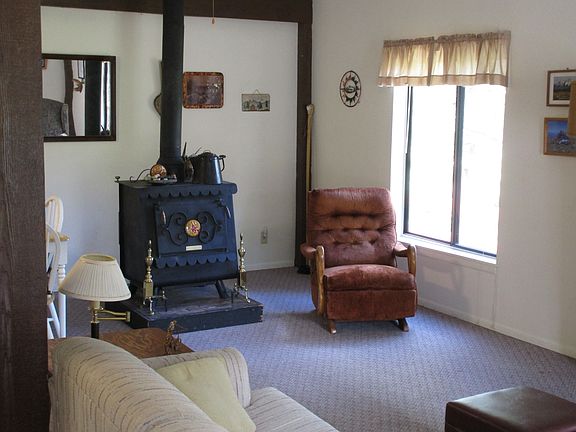 warm wood stove for winter