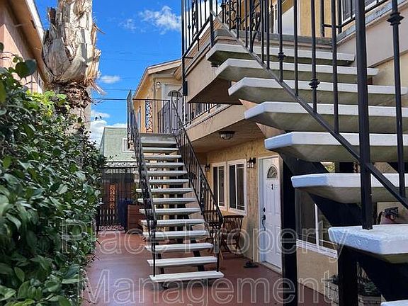 3rd image of 3747 32nd St APT 6