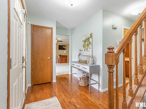 3rd image of 2412 W Imperial Dr