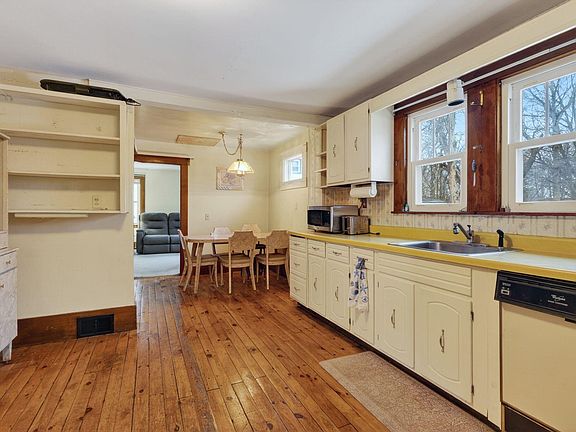 5th image of 26 Vernon Street