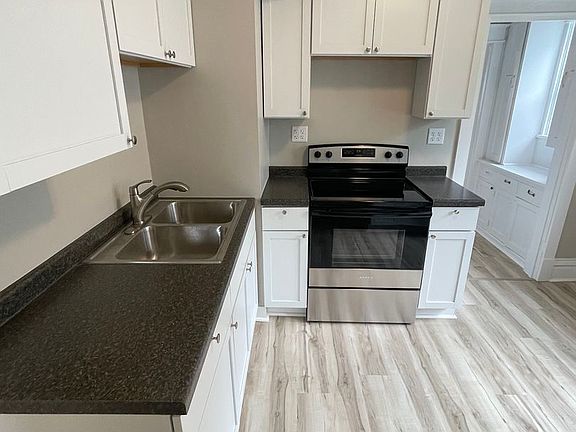 5th image of 611 E 6th St Unit 2