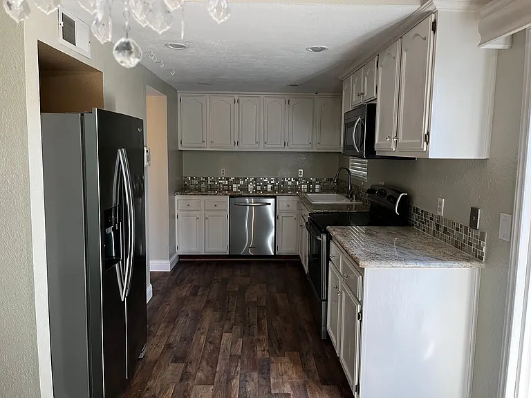 6203 Ackland Ct — Photo 4