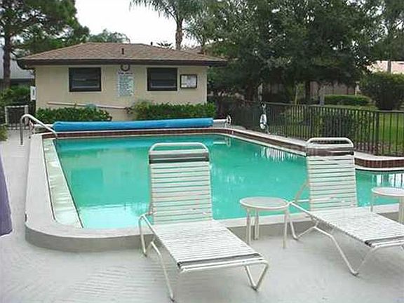 2nd image of 5413 Myrtle Wood #77