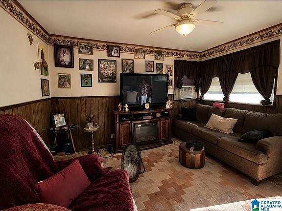 4th image of 210 Oakleigh Dr