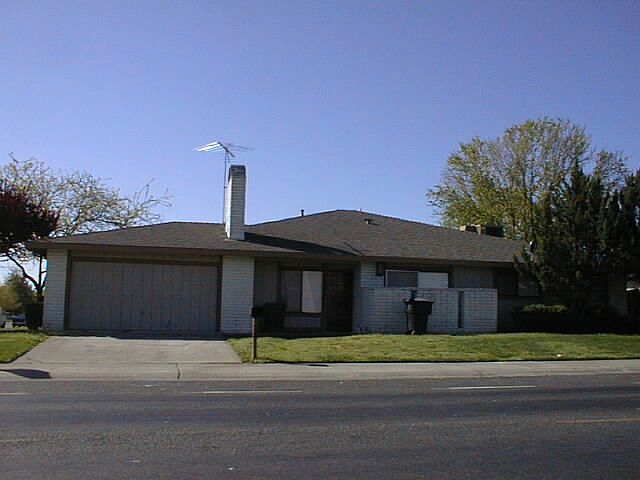 1st image of 7201 Woodmore Oaks Dr