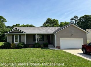1851 Sassafras Ln, Soddy Daisy, TN 37379