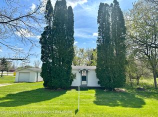 1950 Parish Hwy, Charlotte, MI 48813