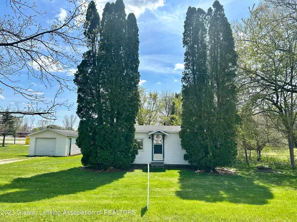 1950 Parish Hwy, Charlotte, MI 48813