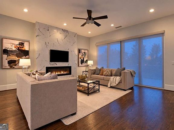 2nd image of 1099 Briar Cove Cir