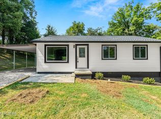 917 SE Donnell St, Knoxville, TN 37914