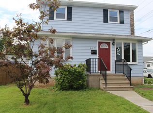 31 Henry St, Port Reading, NJ 07064