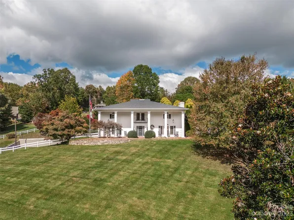 409 Rickel Dr, Hendersonville, NC 28739