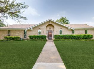 3434 Rockmartin Dr, Farmers Branch, TX 75234