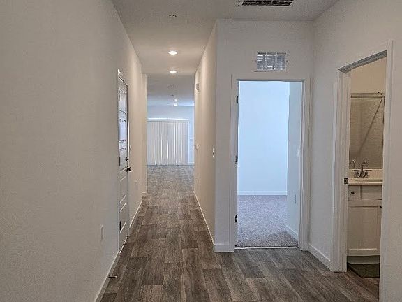 2nd image of 6032 E Robinson Ave