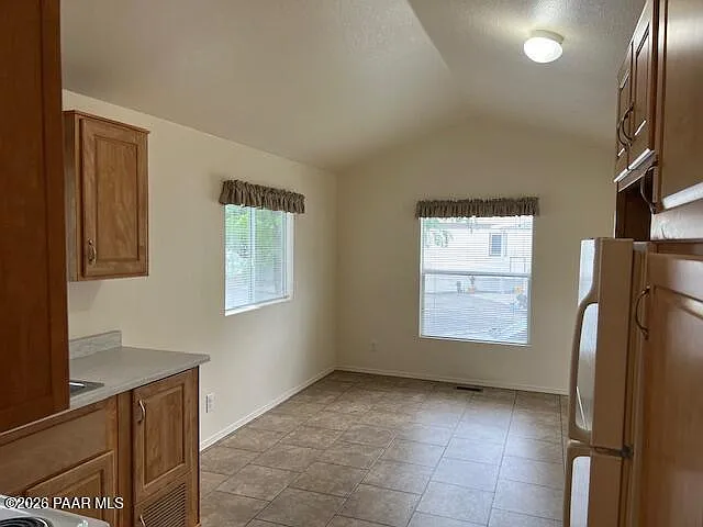 1 bed, 1.0 bath, 400 sqft, $1,200 — Photo 3