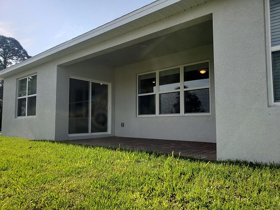 5th image of 1725 NW 28th Ter