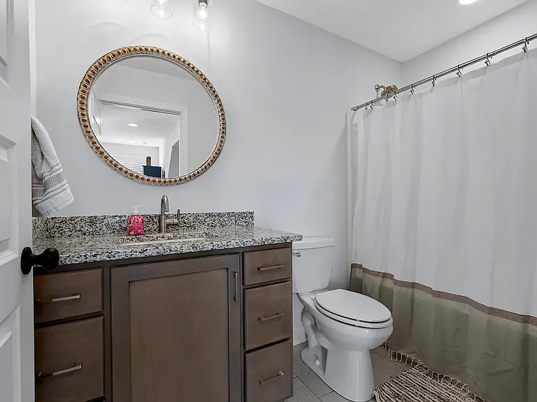637 Boston Park Dr — Photo 4