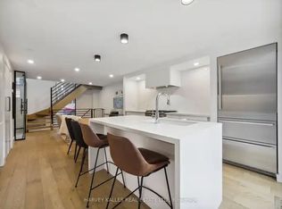 63 Berkeley St #1A, Toronto, ON M5A2W5