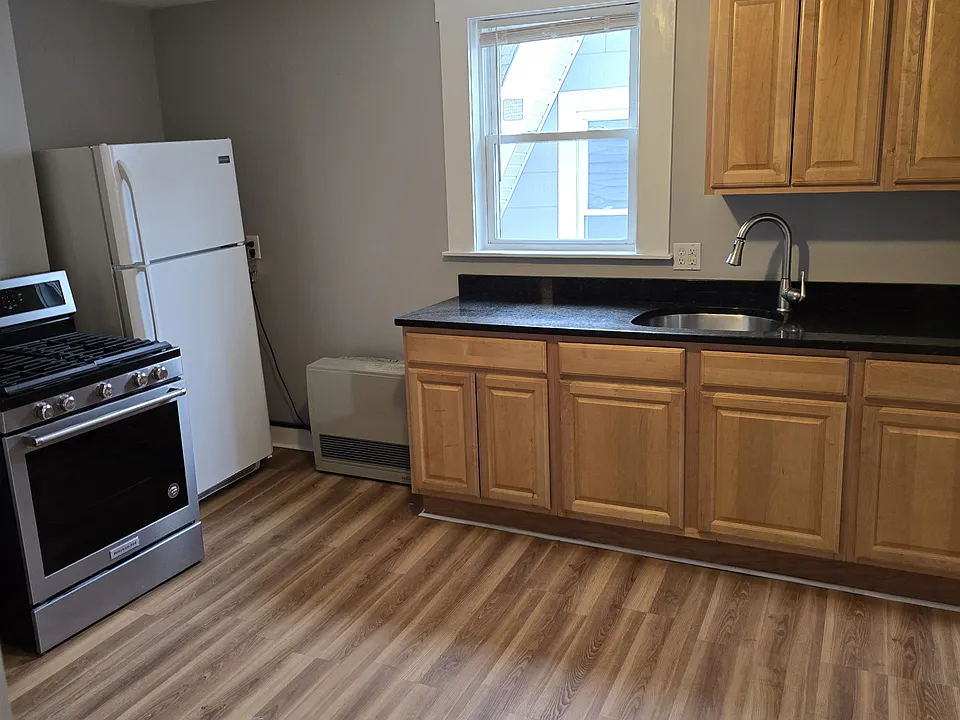 315 Cedar St #6