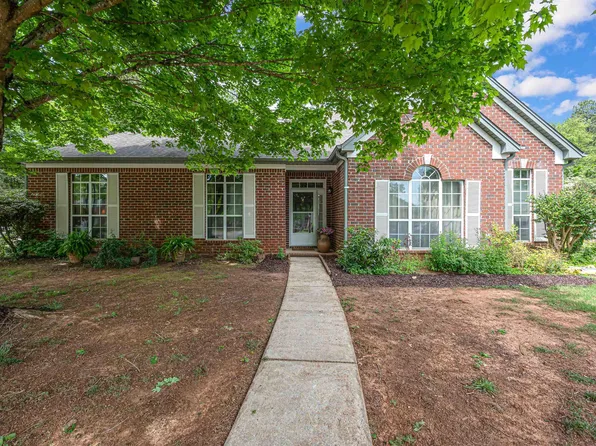 137 Chadwick Dr, Helena, AL 35080