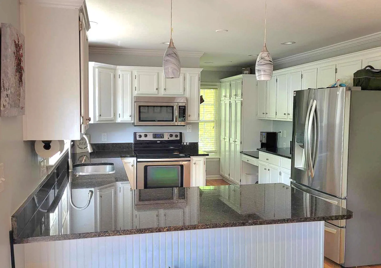 Welcome home! Sought after Troon Section of Lee's Hill! — Photo 3