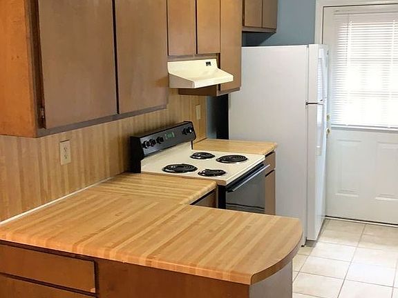 3rd image of 3029A Dale Ct