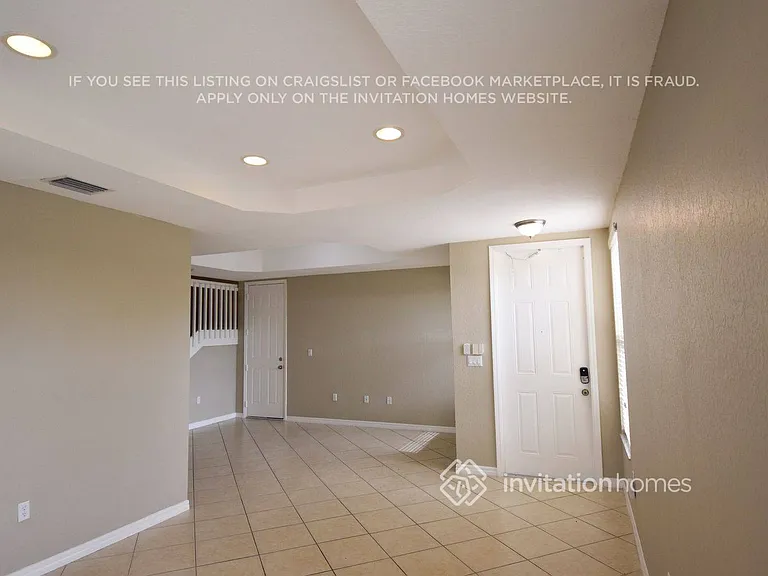 8916 SW 228th Ln — Photo 2