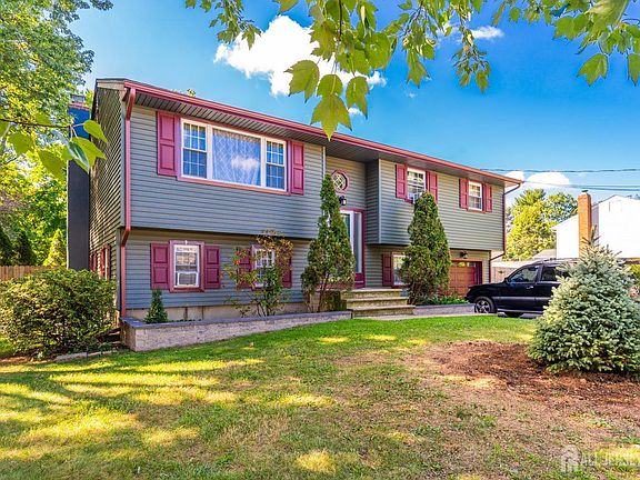 2nd image of 1751 Cedarwood Dr