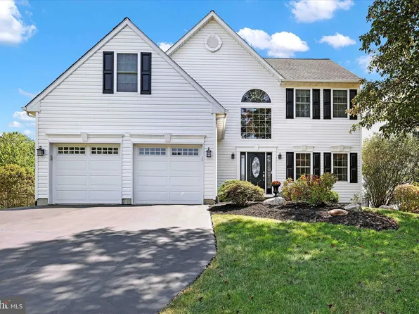 1205 Scarlet Oak Dr, Chalfont, PA 18914