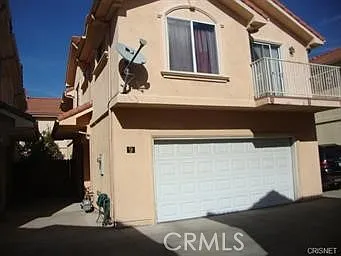 14627 Gledhill St — Photo 2