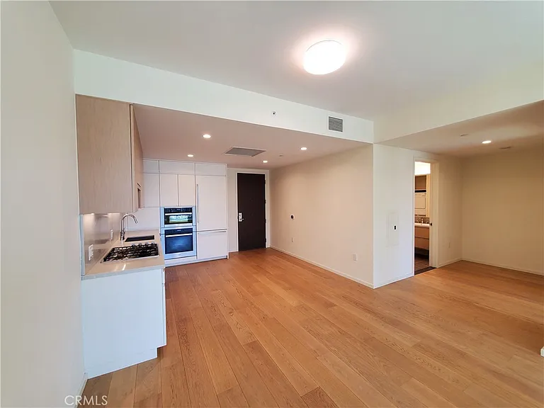 877 Francisco St #1808 — Photo 3