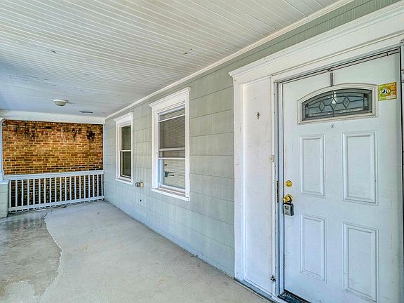 3rd image of 4714 Ventnor Ave