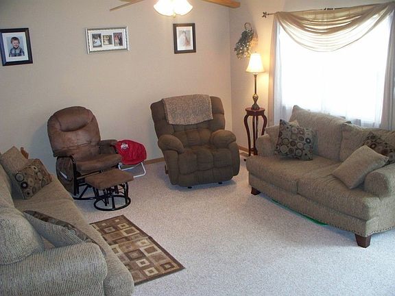 4th image of 709 S Sandusky St
