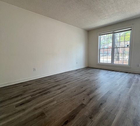 5th image of 7634 Hunters Ridge Ln