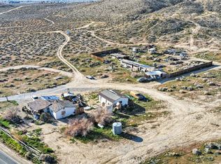 11805 Cove Rd, Lucerne Valley, CA 92356